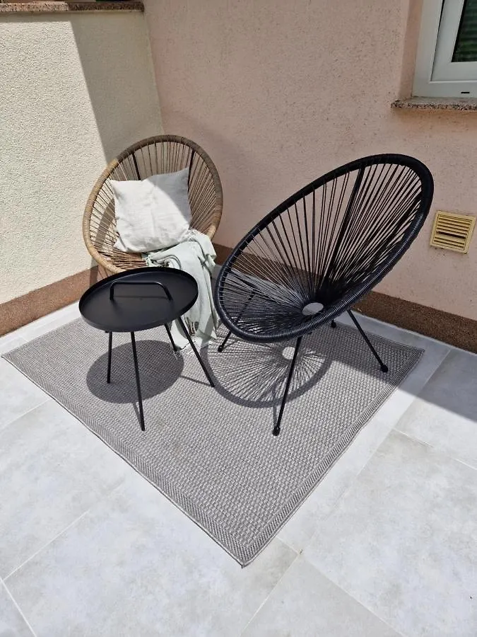 Ferienwohnung mit 180° Meerblick  Dobreć 0*,