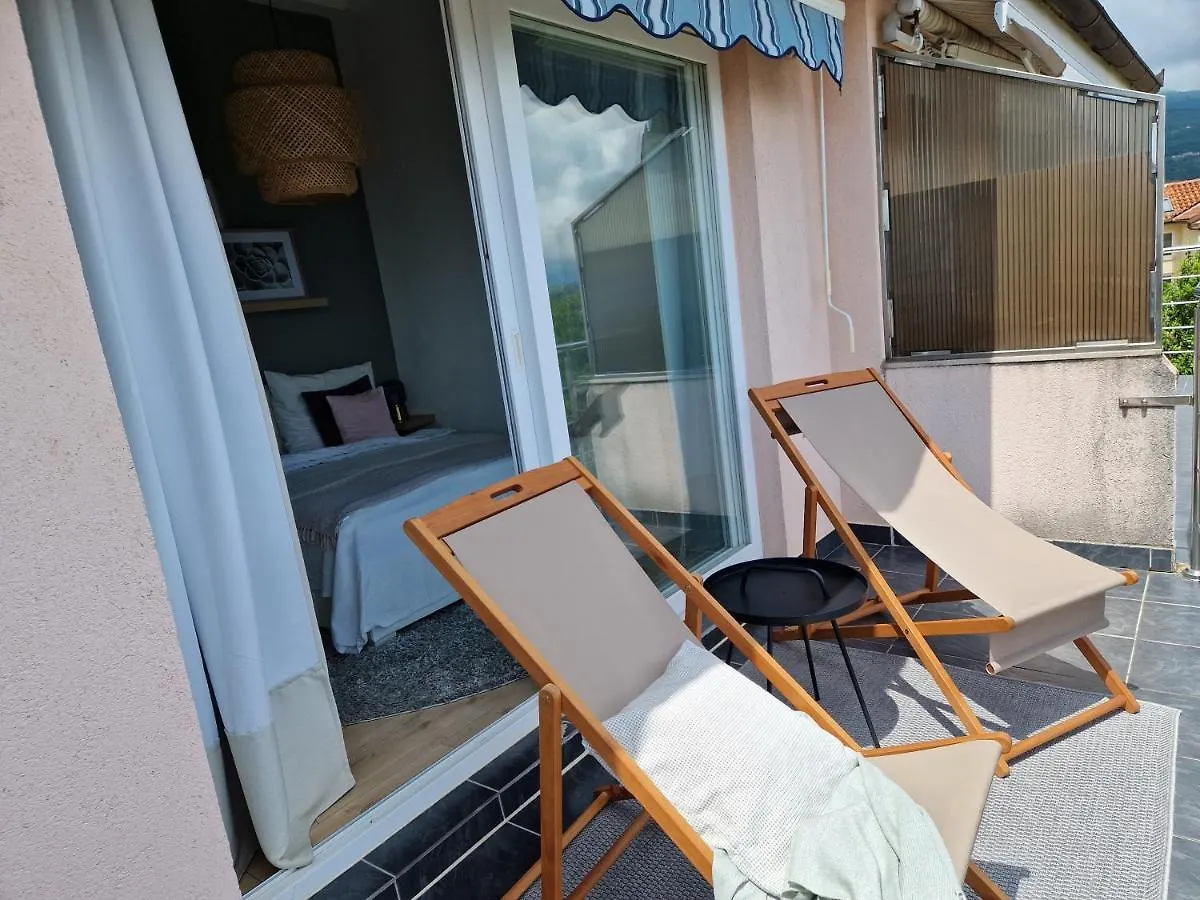 Ferienwohnung mit 180° Meerblick  Dobreć