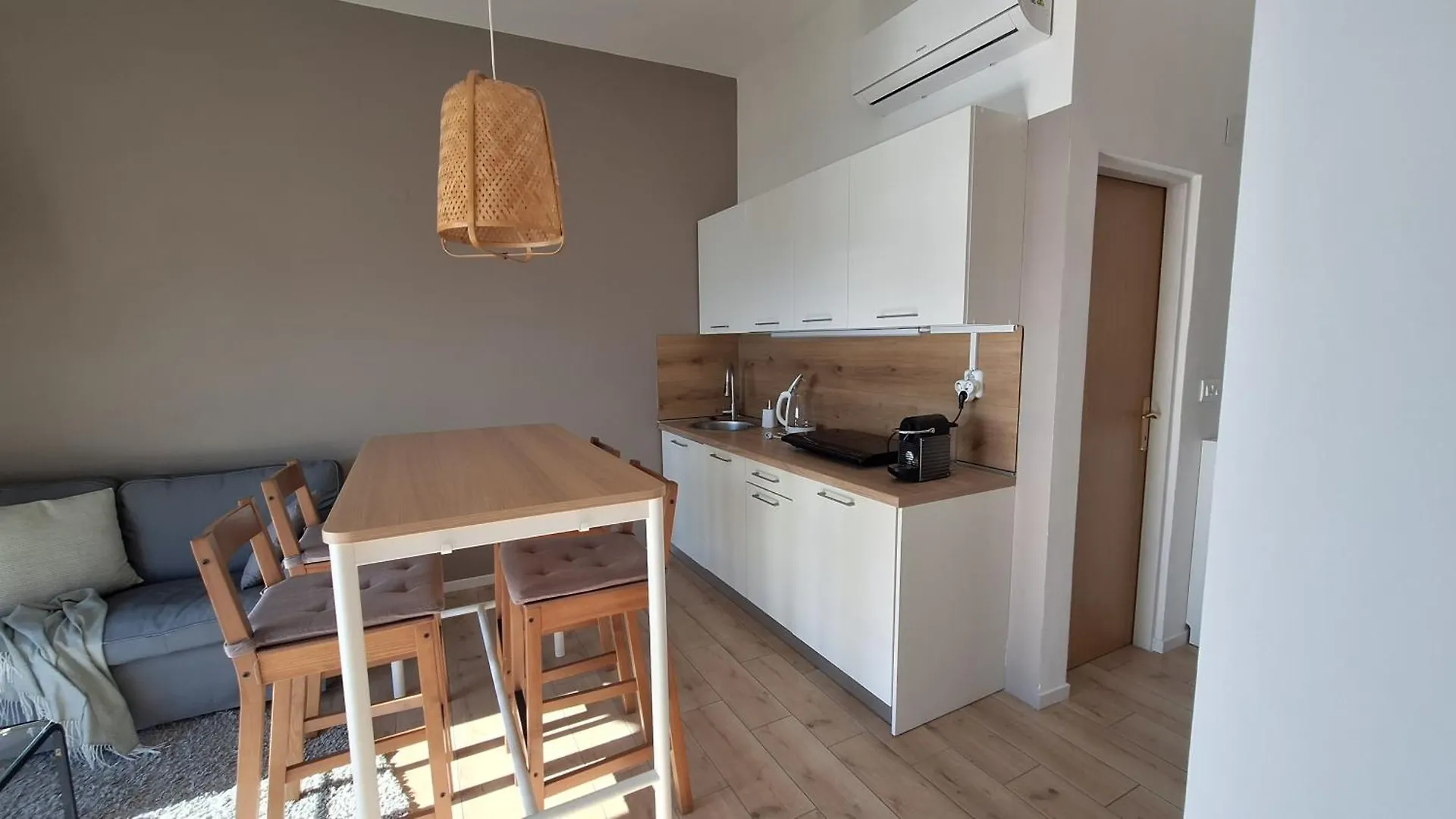 Ferienwohnung mit 180° Meerblick  Dobreć 0*,