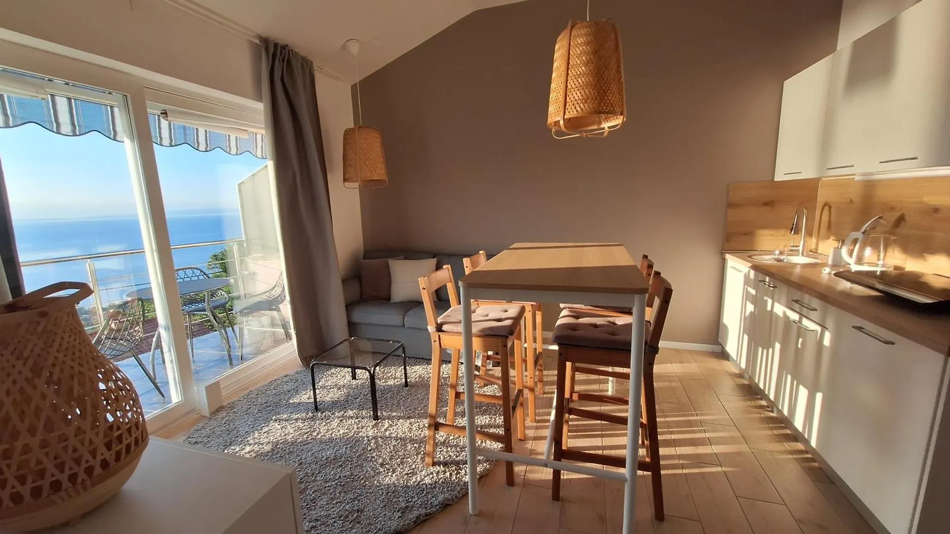 Ferienwohnung mit 180° Meerblick  Dobreć